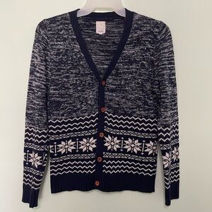 Wangwono cardigan button up sweater size XL very warm and cozy